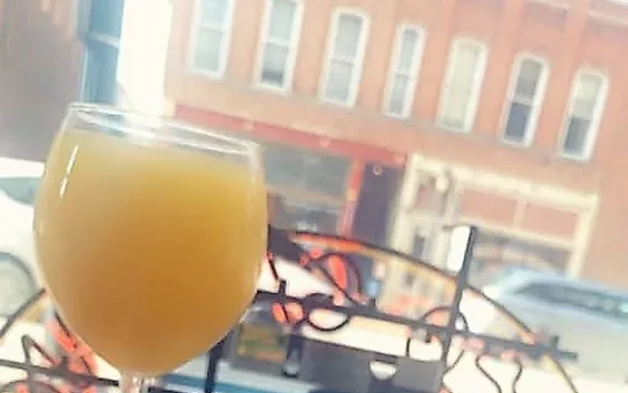 Image: 6th Street Cafe