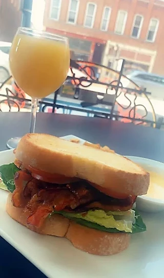 Image: 6th Street Cafe
