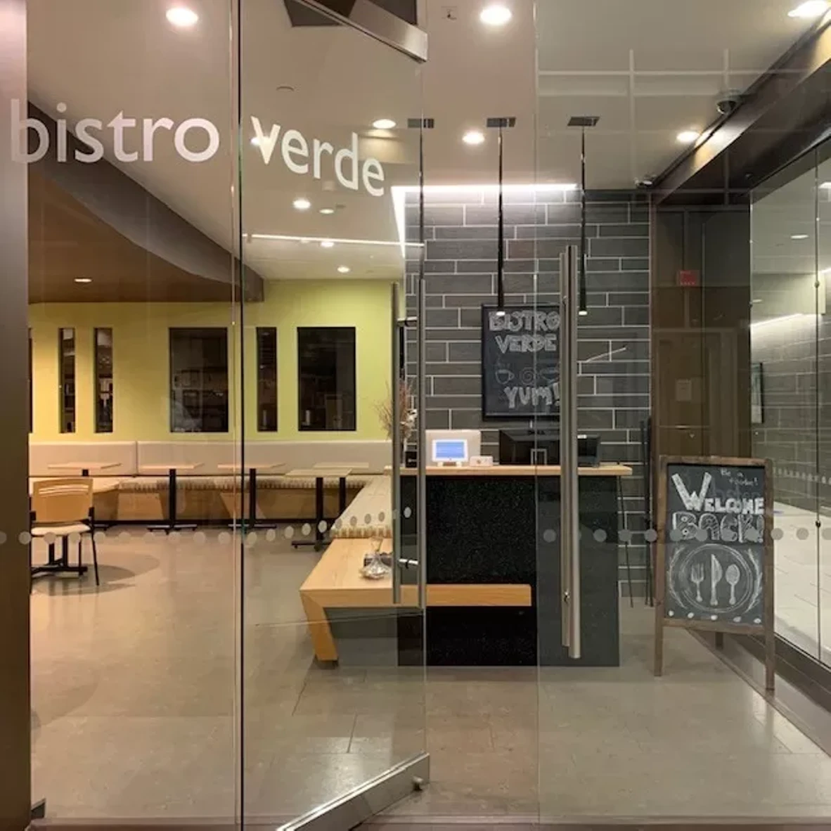 bistro.webp