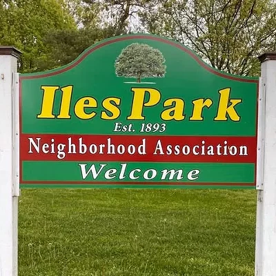 Image: Iles Park Neighborhood Cleanup