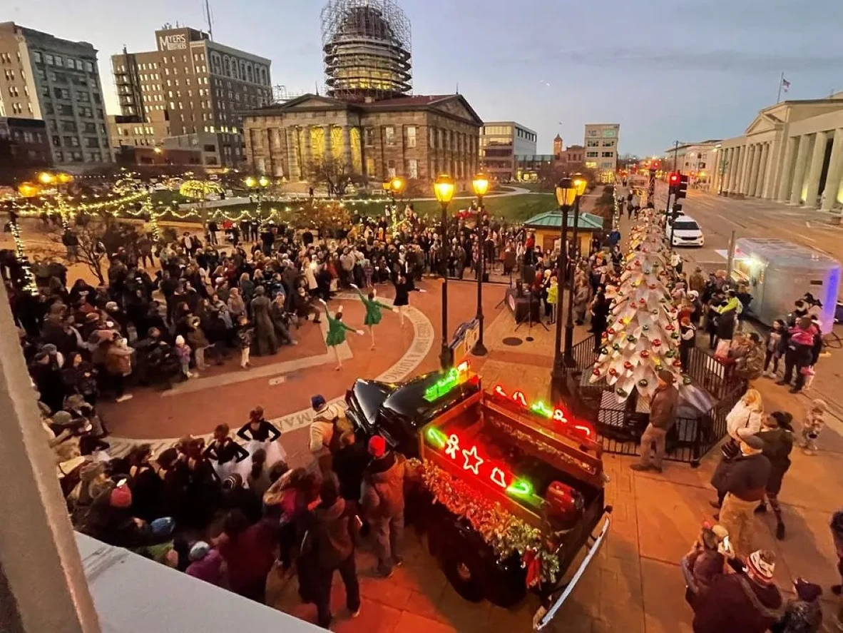 tree_lighting.webp