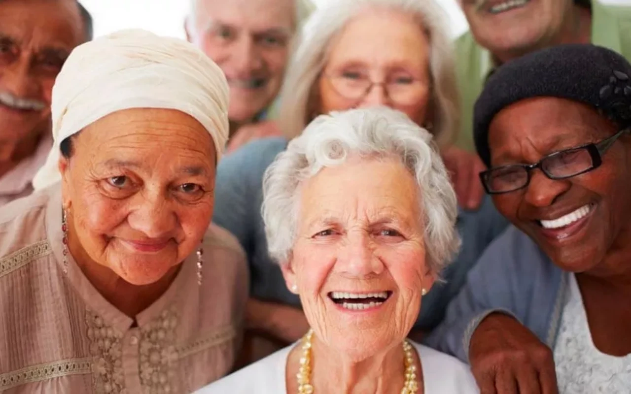 Image: Roundtable to discuss aging issues, priorities